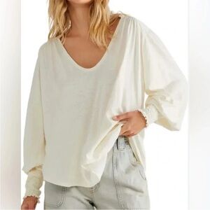 Free People We The Free Bella Organic Cotton V-Neck Blouse w/ Ruched Cuffs Small